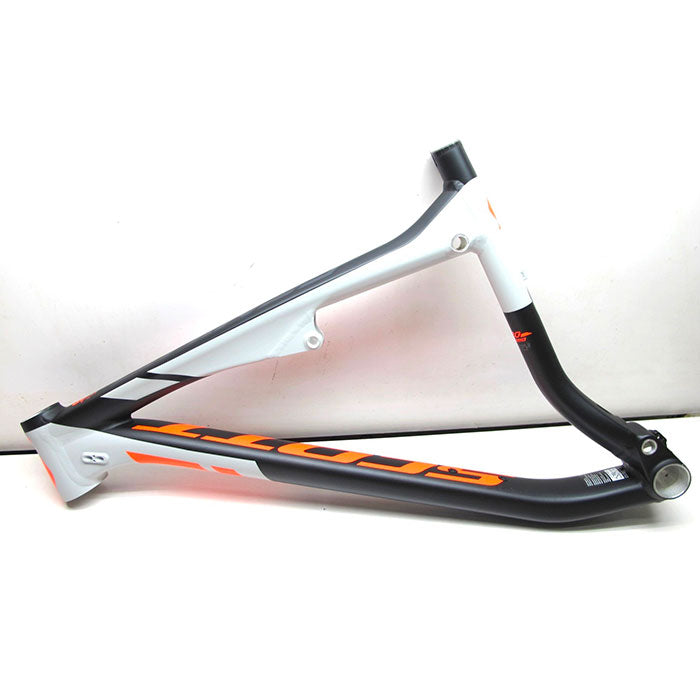 SCO Front triangle Genius 720+ 16